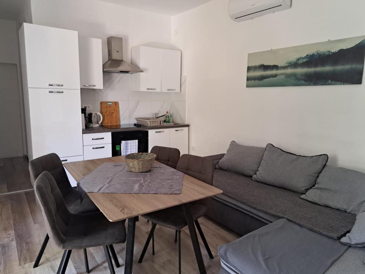 Apartment Ground Floor With Parking Erny PUY Exterior foto