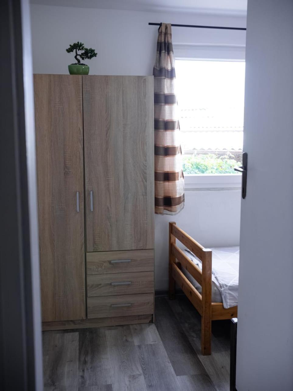 Apartment Ground Floor With Parking Erny PUY Exterior foto