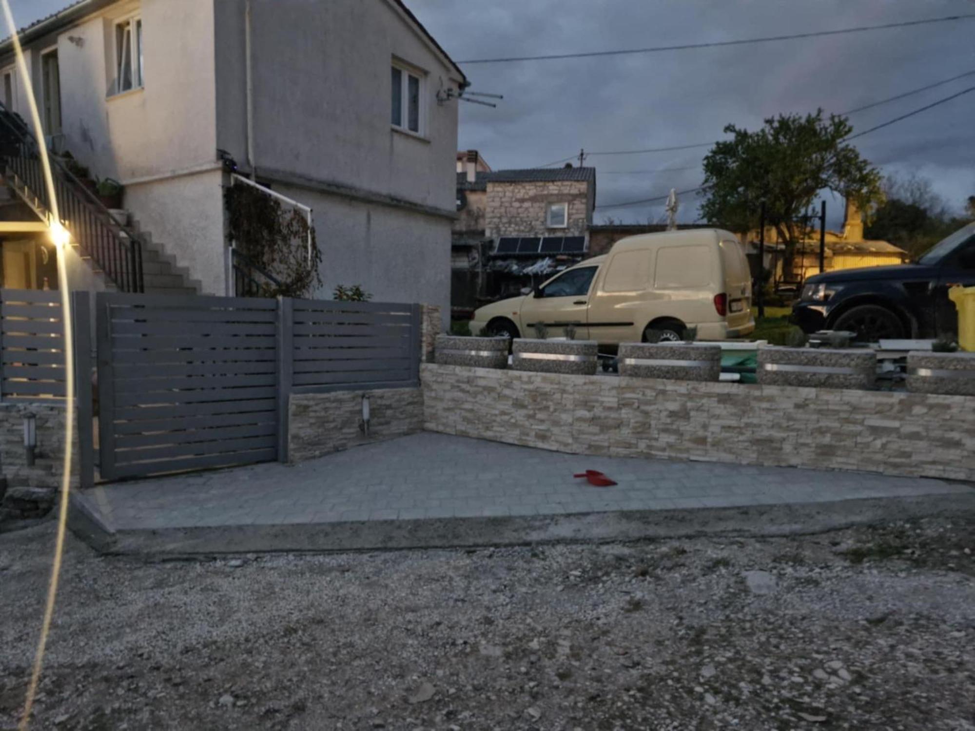 Apartment Ground Floor With Parking Erny PUY Exterior foto
